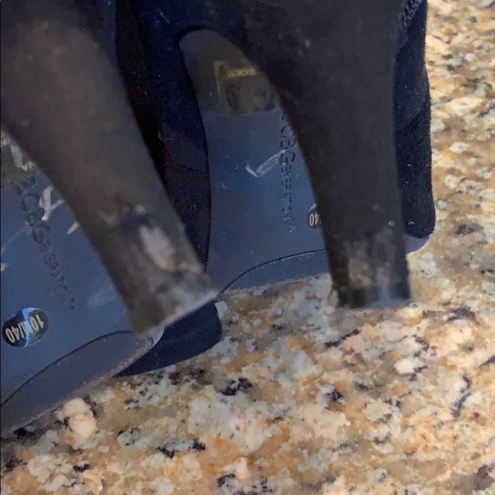 Suede high heeled black boots. - Picture 7 of 7